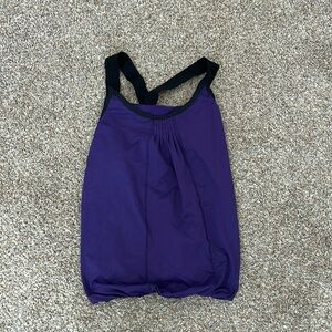 Lululemon top